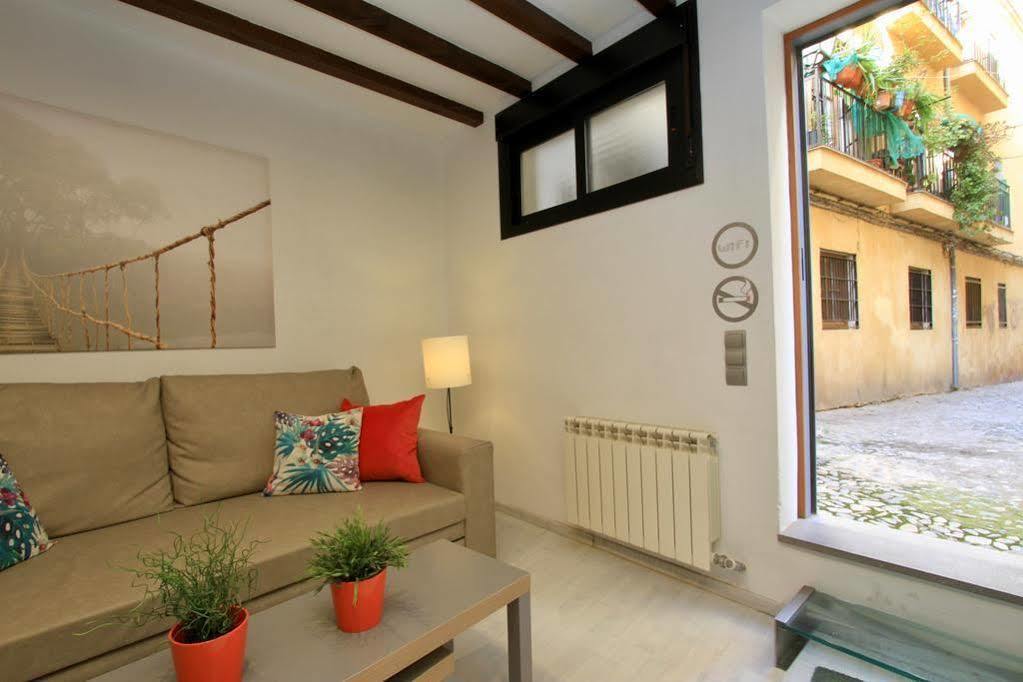 Apartamentos Inside Alhacaba Granada Eksteriør bilde